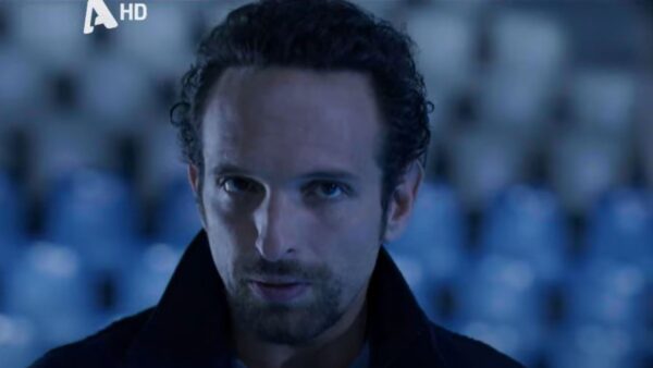 Διάφανη αγάπη Στέφανος