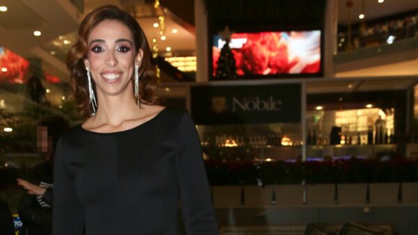 Η Έλενα Χαραλαμπούδη σε βραδινή έξοδο