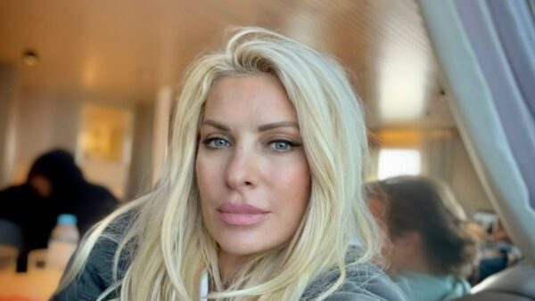 Η Ελένη Μενεγάκη στο πλοίο