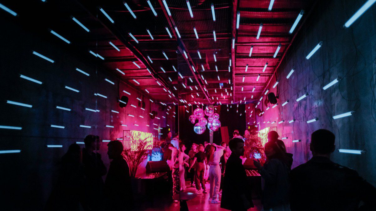 Party σε μαγαζί