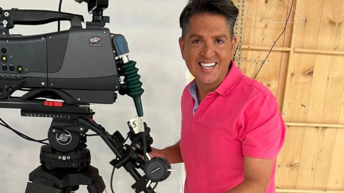 Ο Γιάννης Πουλόπουλος στα παρασκήνια του Super Κατερίνα