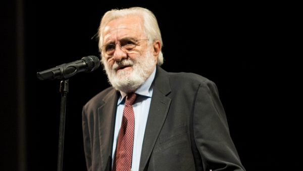 Ο Γιάννης Σμαραγδής σε επίσημη προβολή ντοκιμαντέρ