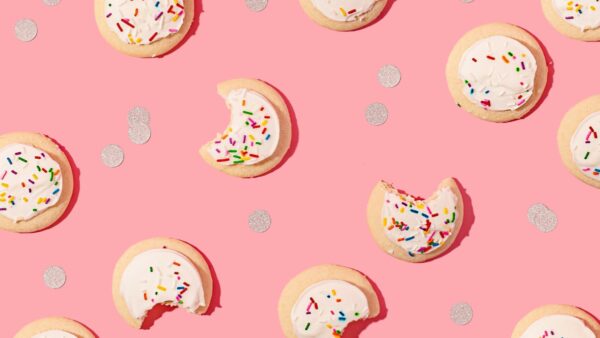 Γλυκά με ροζ φόντο