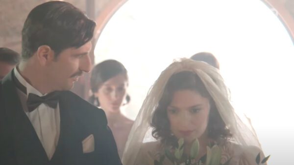 Ο Ρήγας και η Αλίκη στον γάμο τους στο Grand Hotel