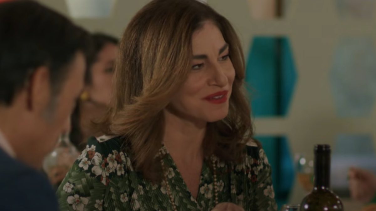 Πρωταγωνίστρια της σειράς της ΕΡΤ, Η παραλία