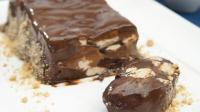 Κορμός σοκολάτας με χαλβά