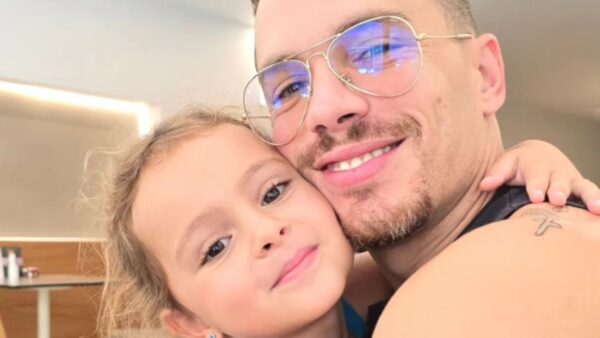 Ο Λευτέρης Πετρούνιας με την κόρη του