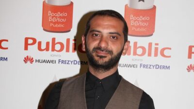 Ο Λεωνίδας Κουτσόπουλος σε κοσμικό event.