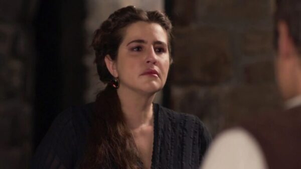 Η Πανδώρα στη σειρά Μάγισσα - Φλεγόμενη Καρδιά