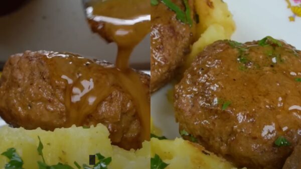 Μπιφτέκια με σάλτσα και πουρέ