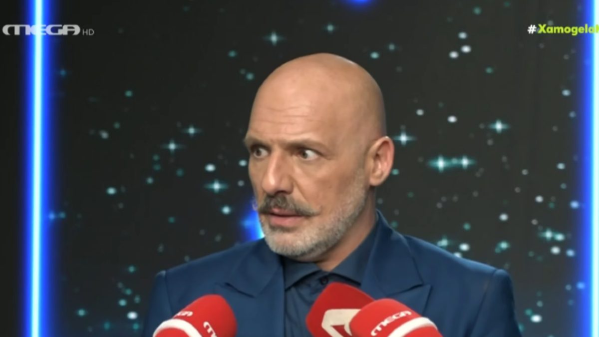 Νίκος Μουτσινάς στην κάμερα του Χαμογέλα και Πάλι