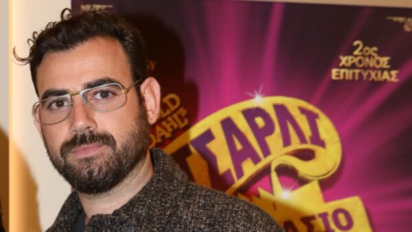 Ο Νίκος Πολυδερόπουλος στο θέατρο