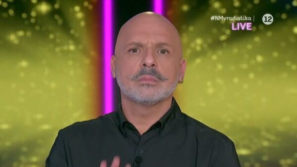 Ο Νίκος Μουτσινάς στο πλατό του ΝΜ Βραδιάτικα