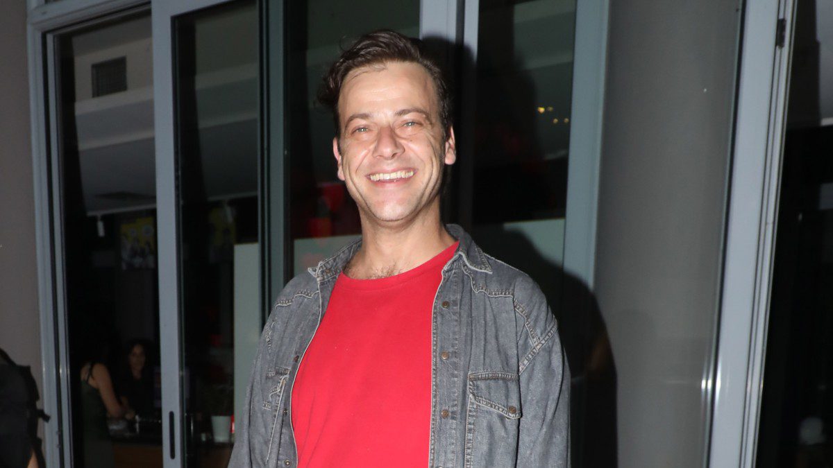 Ο Ορέστης Τζιόβας στο Θέατρο Άλσος.Τελευταία παράσταση "Τότε,τώρα,πάντα" στις 02/10/2024.