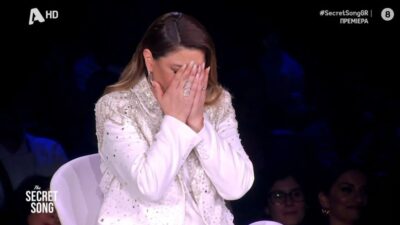 Η Έλενα Παπαρίζου στη σκηνή του The Secret Song