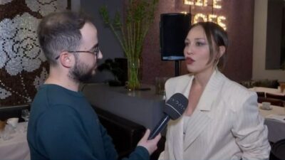 H Πηνελόπη Αναστασοπούλου, μιλάει στην κάμερα του Πρωινού ΣουΣου του OPEN