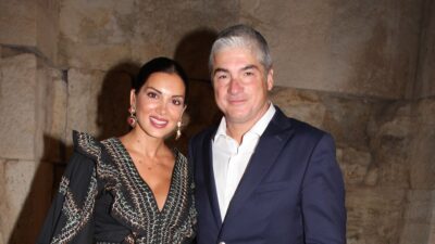 Η Σταματίνα Τσιμτσιλή και ο Θέμης Σοφός σε βραδινή έξοδο.