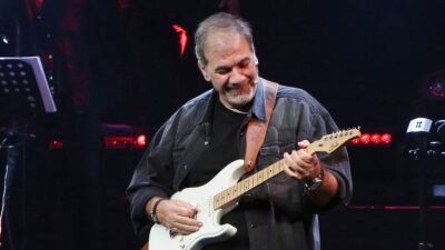 Ο Δημήτρης Σταρόβας