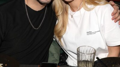 Ο Στέλιος Λεγάκης σε βραδινή έξοδο με τη σύντροφο του.