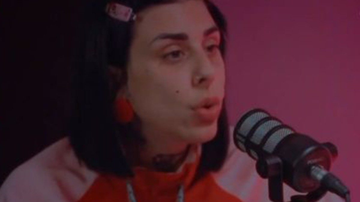 Η Super Κική σε συνέντευξη στο Youtube.