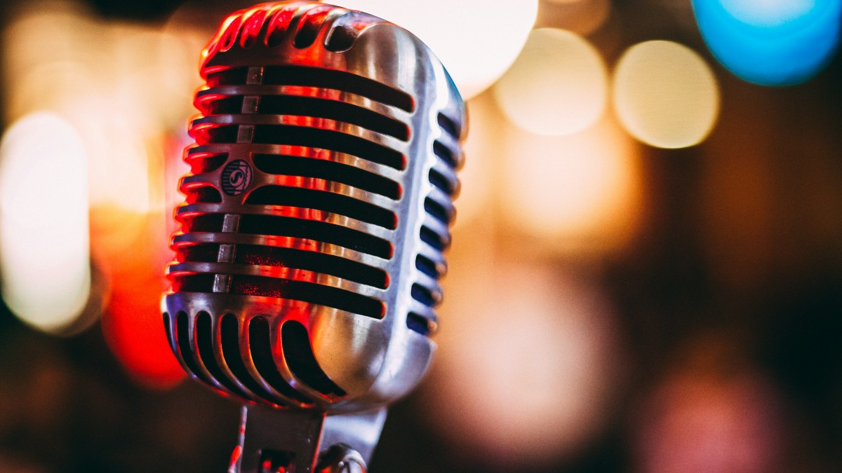 Ένα μικρόφωνο