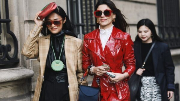 Οι Γαλλίδες με σουέτ πανωφόρια