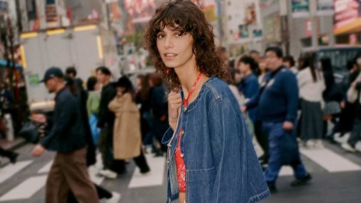 Τζιν παντελόνι Zara σε προσφορές