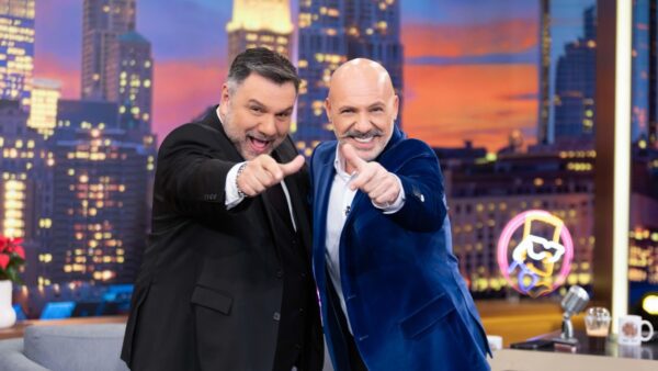 Ο Νίκος Μουτσινάς στο The 2Night Show