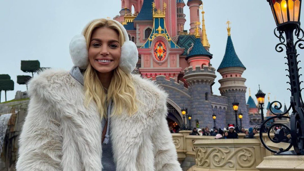 H Βάλια Χατζηθεοδώρου στην Disneyland