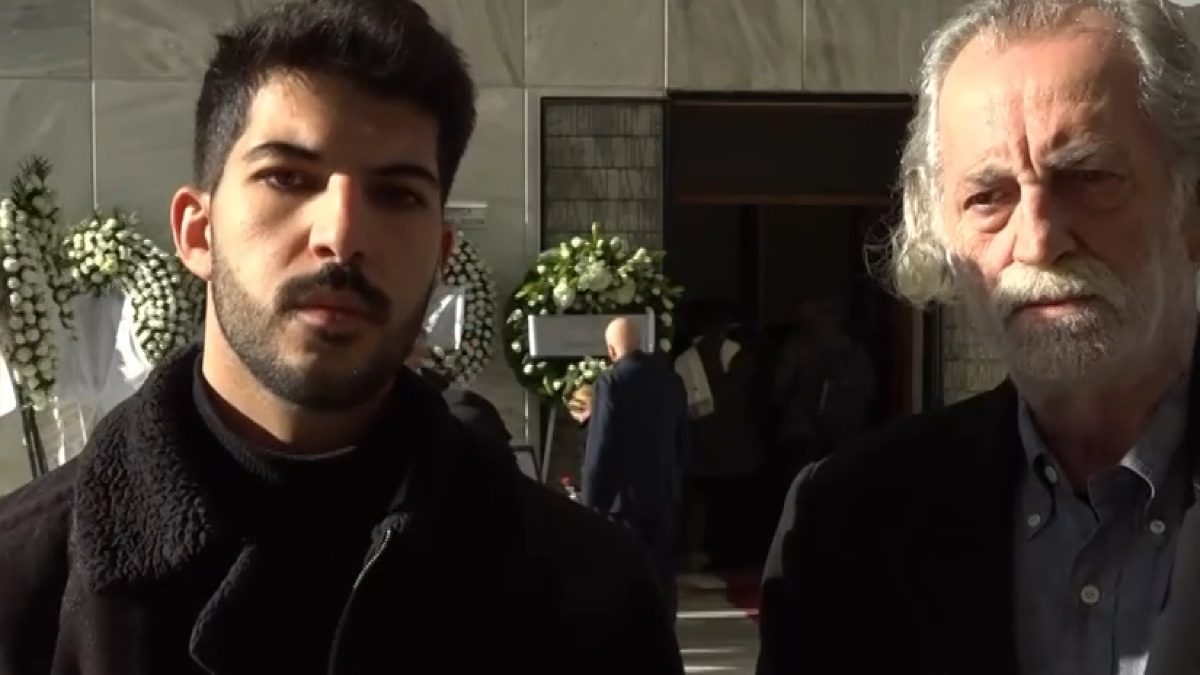 Ο Μιχάλης Αεράκης στην κηδεία του Δημήτρη Ήμελλου