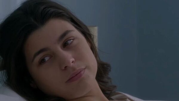 Η Χλόη της σειράς Άγιος έρωτας