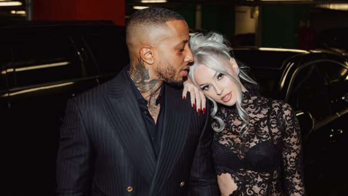 Η Άννα Θεοδωρίδη και ο SNIK στο Instagram