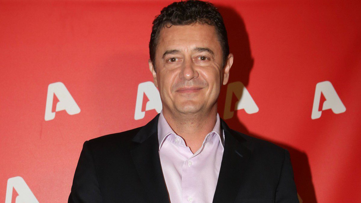 Ο Αντώνης Σρόιτερ σε βραδινή έξοδο.