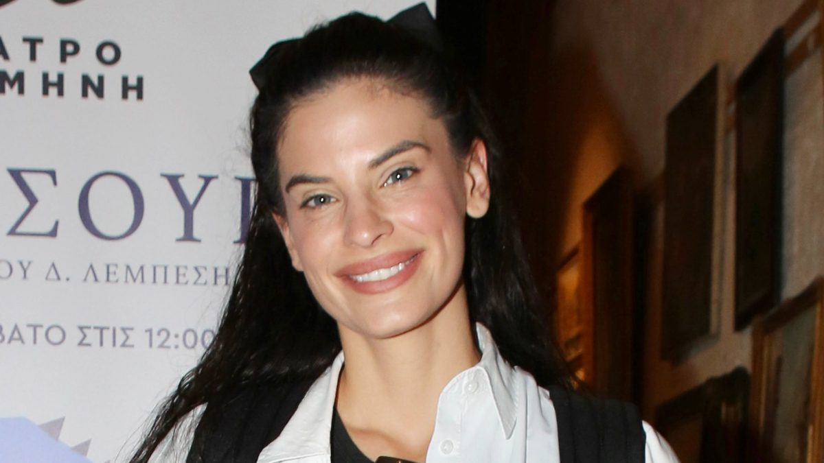 Η Χριστίνα Μπόμπα στο θέατρο