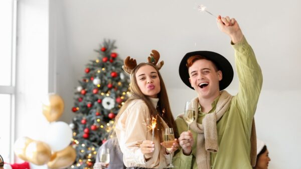 Ένα βοηθητικό τραπέζι ΙΚΕΑ θα σε σώσει στο ρεβεγιόν