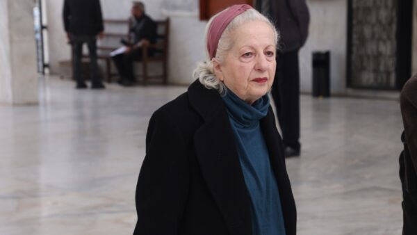 Η Ελένη Γερασιμίδου σε κηδεία
