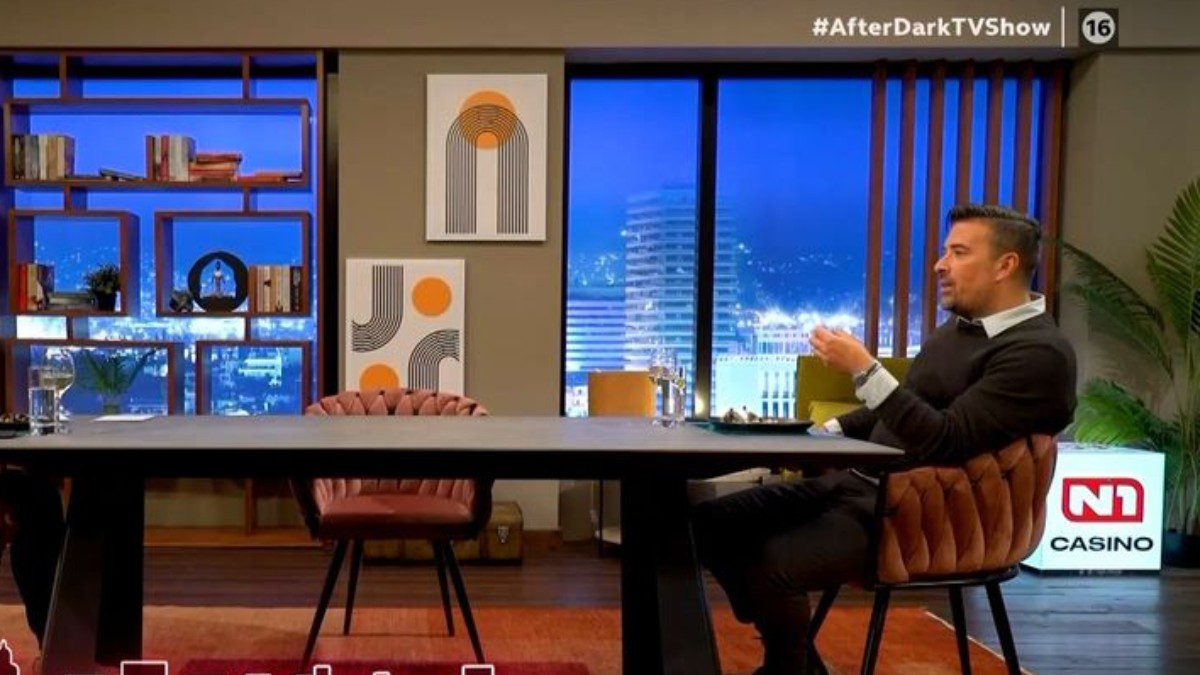 Ο Γιάννης Αϊβάζης στο After Dark