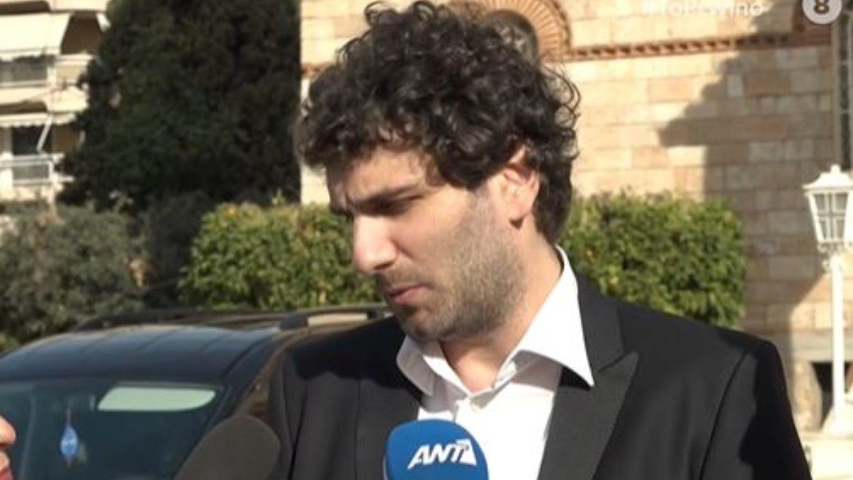 Ο γιος του Κώστα Χαρδαβέλλα