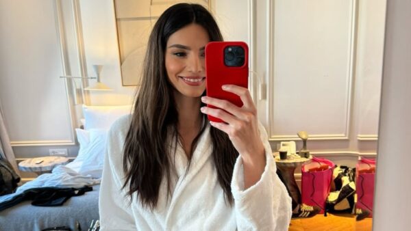 Η νύφη των Χριστουγεννων έγινε η Ηλιάνα Παπαγεωργίου