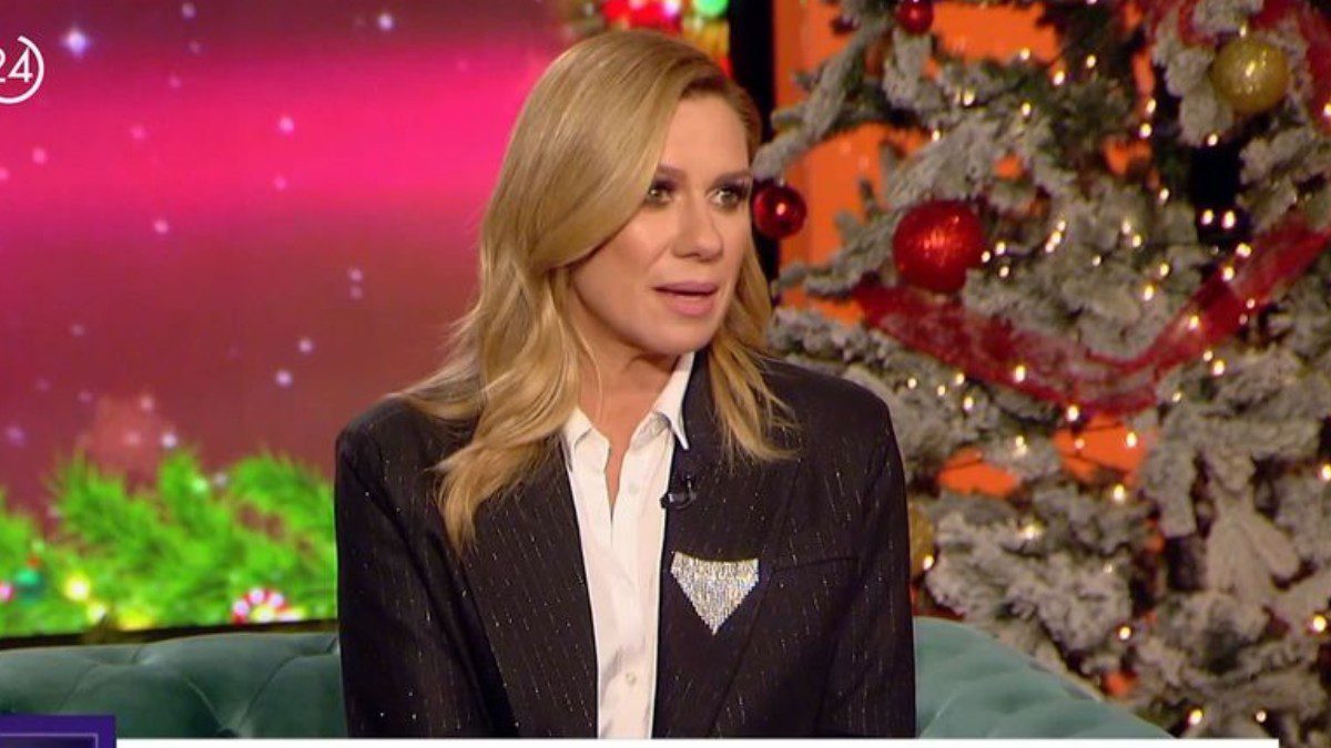 Η Κατερίνα Καραβάτου στο Καλύτερα Αργά