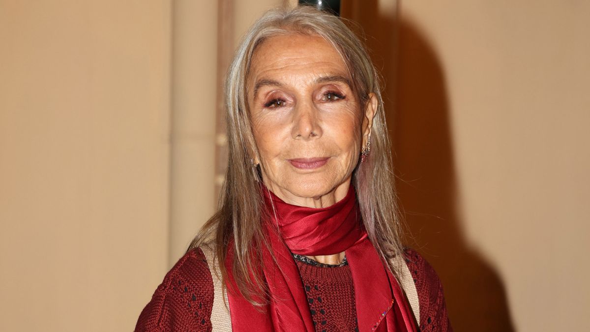 Η Κατερίνα Τερζοπούλου σε δημόσια έξοδο.