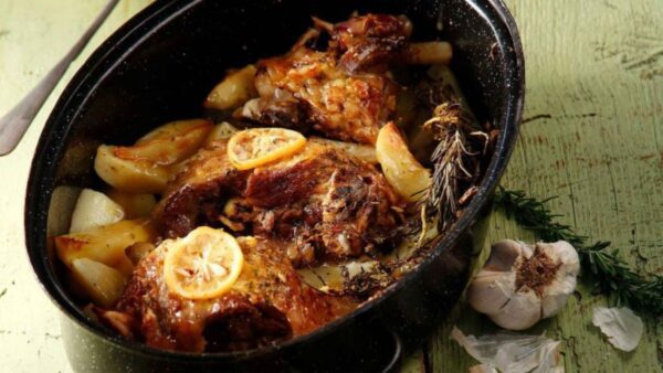 Κατσικάκι με πατάτες