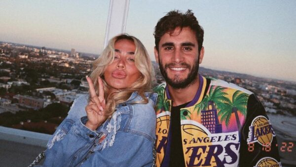 Η Κόνι Μεταξά και ο Μάριος Καπότσης σε ταξίδι τους