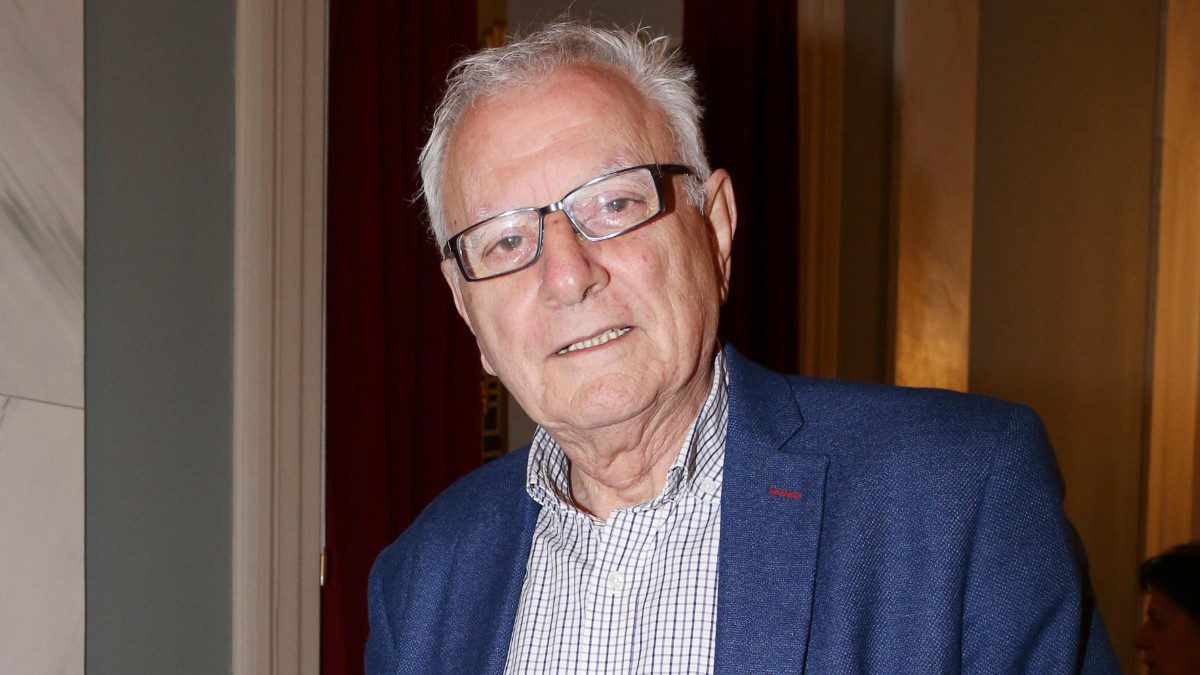 Ο Κώστας Χαρδαβέλλας