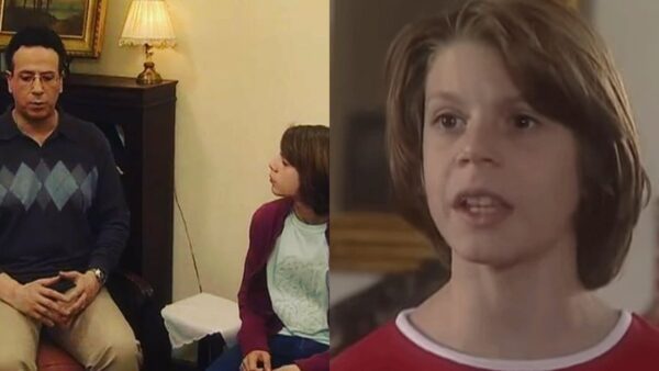 Ο Μανωλάκης από το Καφέ της Χαράς