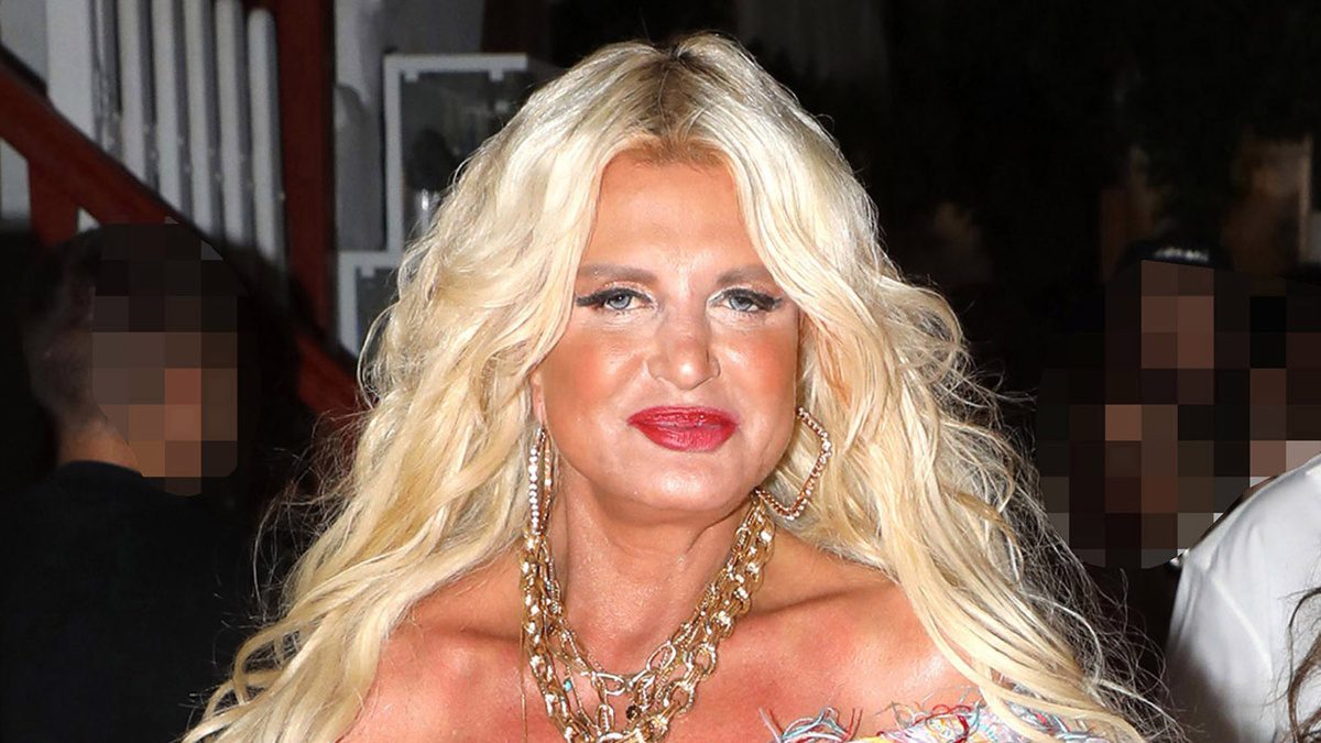 Η Μαρίνα Σταυράκη σε έξοδό της