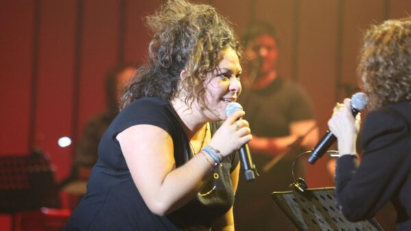 Η Ματούλα Ζαμάνη σε συναυλία με την Γλυκερία