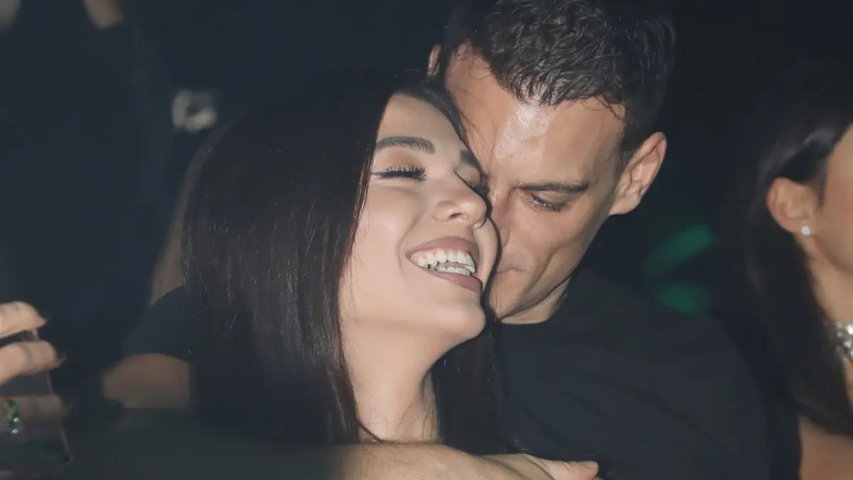 Η Μελίνα Νικολαϊδη και ο Δημήτρης Φιντιρίκος σε τρυφερά τετ α τετ στα μπουζούκια