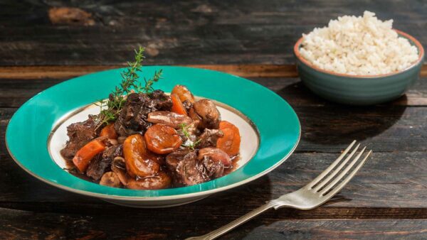 μοσχάρι στη γάστρα