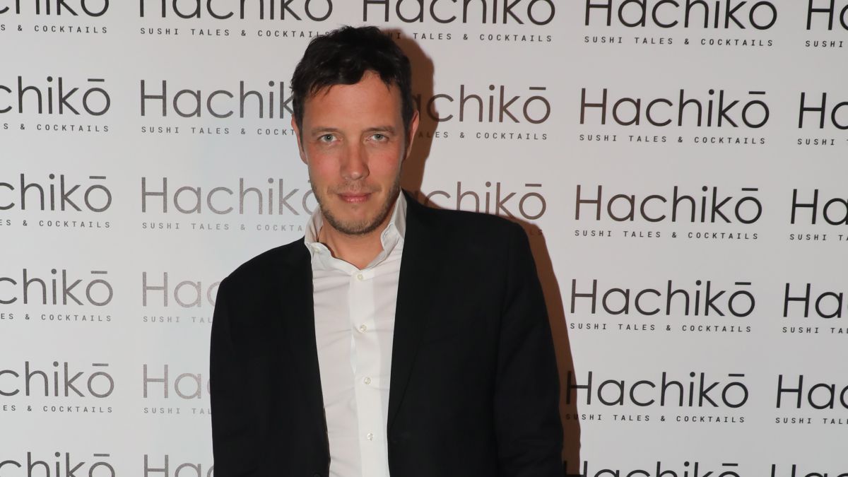 Ο Σπύρος Δημητρίου σε δημόσια έξοδο.